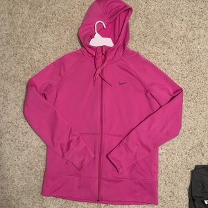 Woman’s therma fit  Nike hoodie